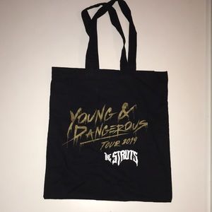 The Struts tote bag black